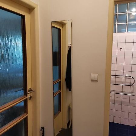 Cozy Studio In The City Centre Near Train Station ブラチスラヴァ エクステリア 写真